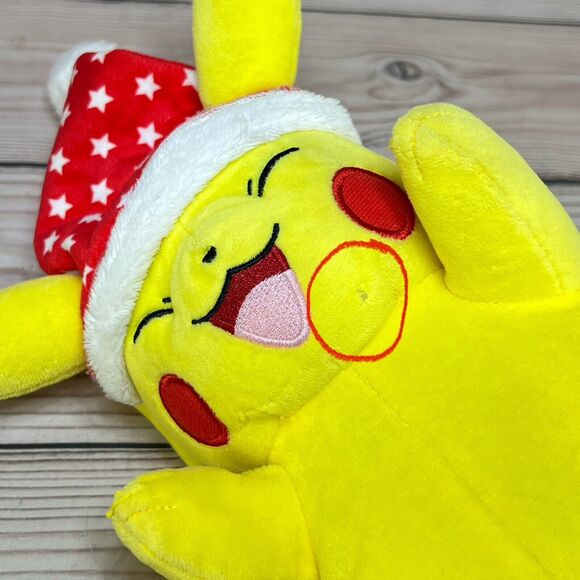 Pikachu Santa Hat 9” Plush Christmas Stars 2021 Pokemon Holiday Edition *READ* - Picture 2 of 13